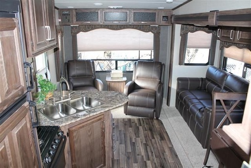 2015 Keystone CG26RLS16 Fifth Wheel for rent in Lapeer, MI