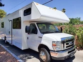 2016 Thor Motor Coach Four Winds Class C Motorhome for rent in Las Vegas, NV - RVnGO