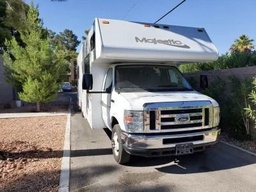 Class C Motorhome main photo thumbnail