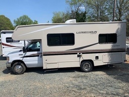 Class C Motorhome main photo thumbnail