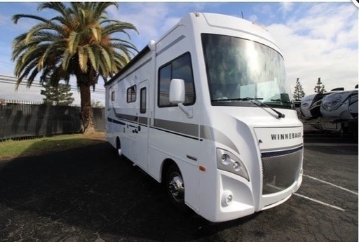 Winnie the Winnebago 30ft