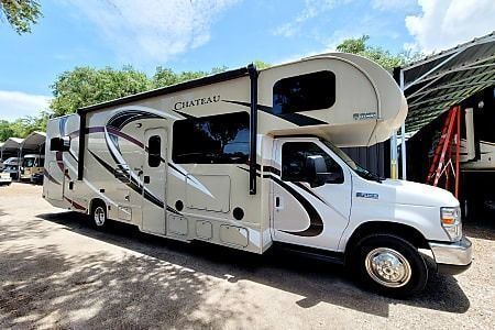 2017 Thor Chateau 1 Class C Motorhome for rent in Gibsonton, FL - RVnGO