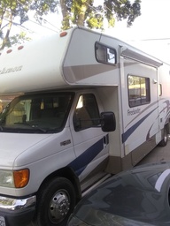 Class C Motorhome main photo thumbnail