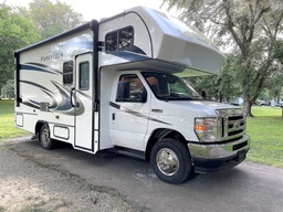 Class C Motorhome main photo thumbnail