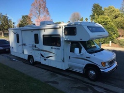 Class C Motorhome main photo thumbnail