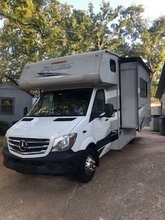 2020 Mercedes,Money Saving 15-18 mpg! Turbo Diesel, Fully stocked