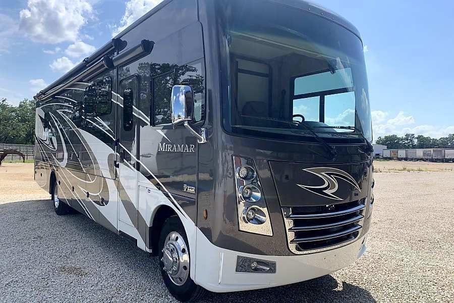 2021 Thor Motor Coach Miramar 35.2 Class A Motorhome for rent in Bastrop, TX - RVnGO