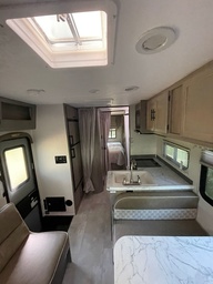 Class C Motorhome main photo thumbnail