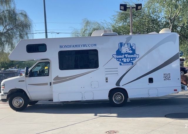 2016 Thor Motor Coach Majestic Class C Motorhome for rent in Phoenix, AZ - RVnGO