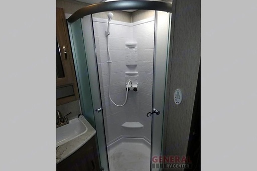 2021 (9180) Coachmen Freedom Express 320 EM