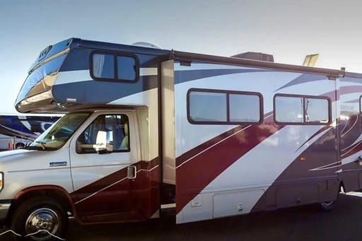 2010 Winnebago Outlook 31C Class C Motorhome for rent in Oakland, OR
