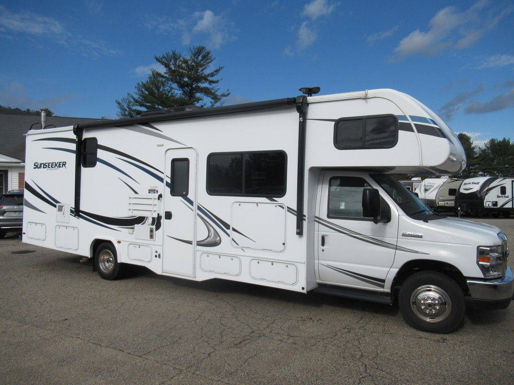 2020 Forest River Sunseeker Classic 2860DS Class C Motorhome for rent in Chicago, IL - RVnGO