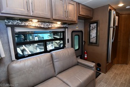 Class C Motorhome main photo thumbnail