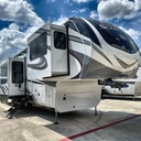 Fifth Wheel main photo thumbnail