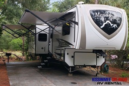 Fifth Wheel main photo thumbnail