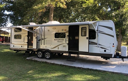 2020 Forest River Rockwood Big Wayne Travel Trailer for rent in Benton, AR