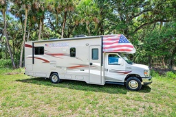Class C Motorhome main photo thumbnail
