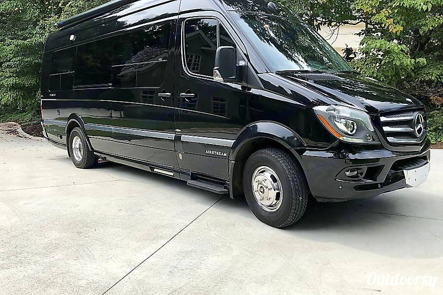 2021 Airstream Interstate Lounge EXT Class B Motorhome for rent in Marietta, GA - RVnGO