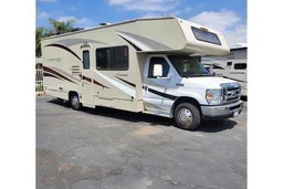 Class C Motorhome main photo thumbnail