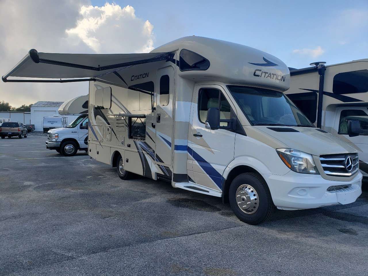 2019 Thor Motor Coach 24SJ Class B Motorhome for rent in San Antonio, TX - RVnGO