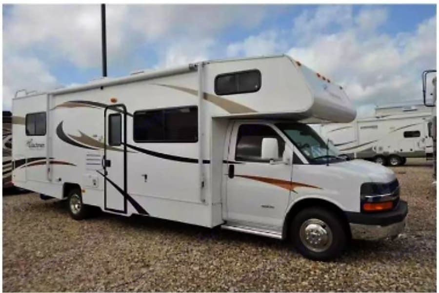 2012 Coachmen Freelander Class C Motorhome for rent in Chattanooga, TN - RVnGO