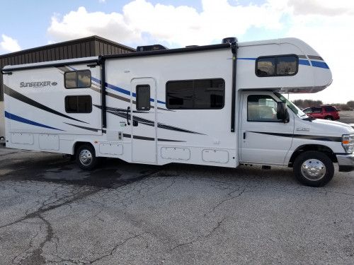 2021 Forest River SUNSEEKER 2850 Class C Motorhome for rent in Zionsville, IN