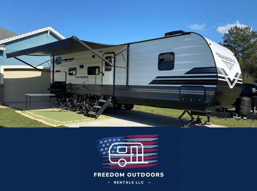 Dog Friendly, Sleeps 9 and is a 35 ft RV!