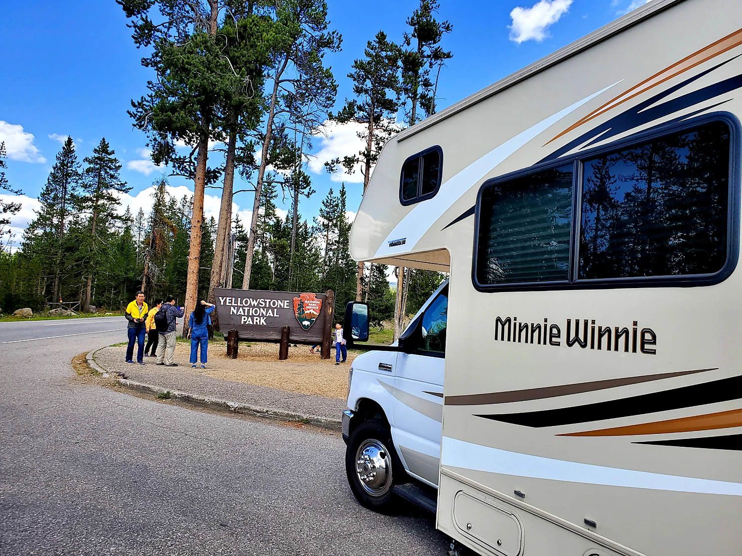 2019 Winnebago Minnie Winnie Class C Motorhome for rent in , CO - RVnGO