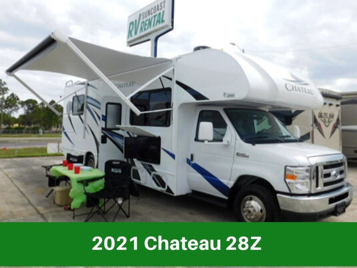 2021 Thor CHATEAU 28Z Class C Motorhome for rent in Tampa, FL - RVnGO