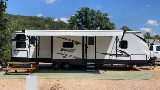 2021 Keystone Bullet 330BHS Travel Trailer for rent in New Braunfels, TX