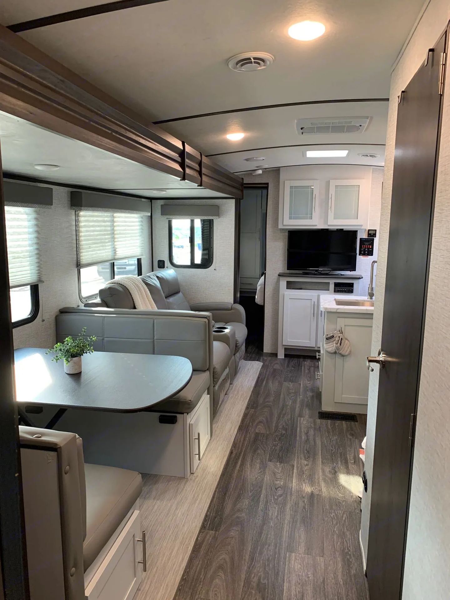 2021 Keystone Bullet 287QBS Travel Trailer for rent in New Braunfels, TX - RVnGO