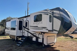 Fifth Wheel main photo thumbnail