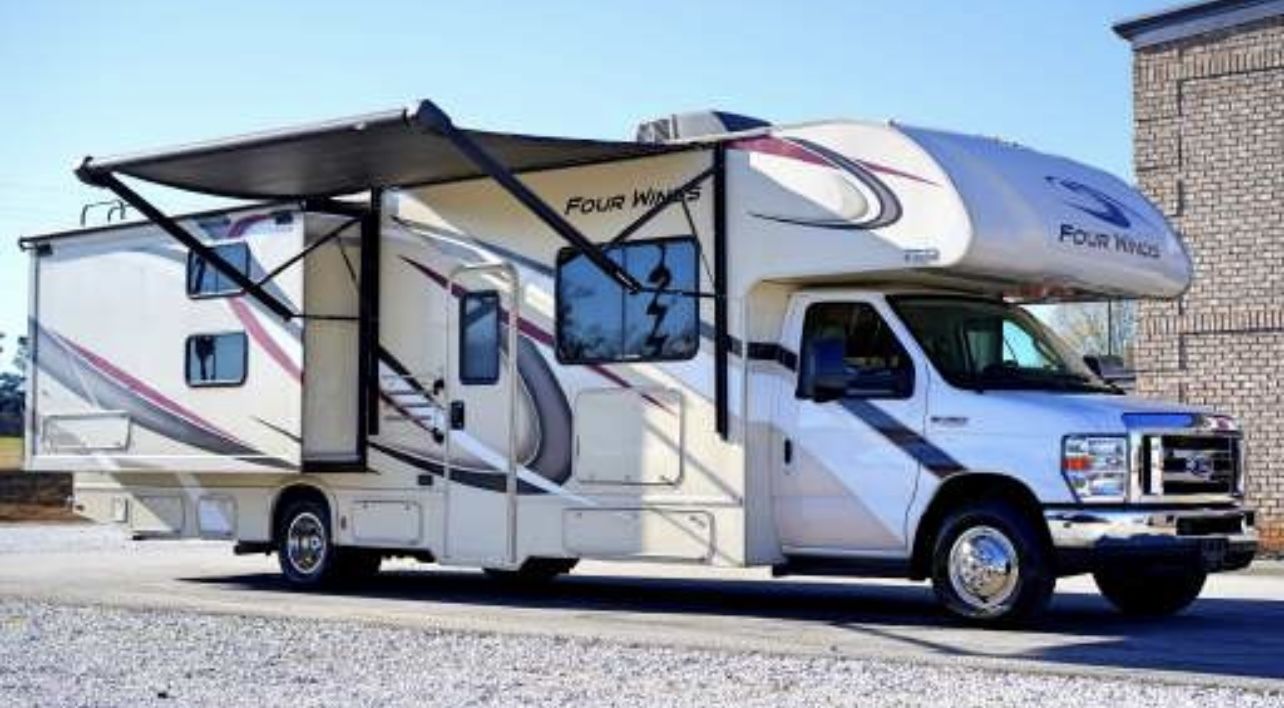 2019 Fourwinds Thor 30D Class C Motorhome for rent in Mayfield, KY - RVnGO
