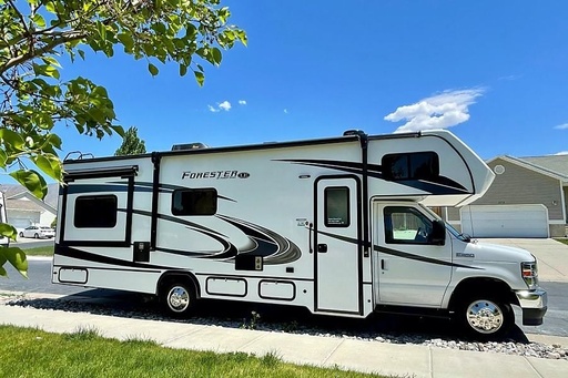 2022 30ft Forester 2551DS - Sleeps 8