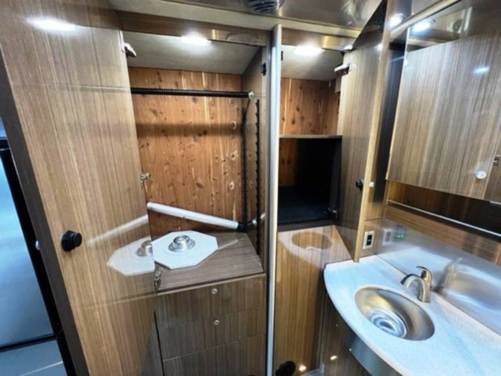 2018 Airstream Interstate Grand Tour Class B Motorhome for rent in Quartz Hill, CA - RVnGO