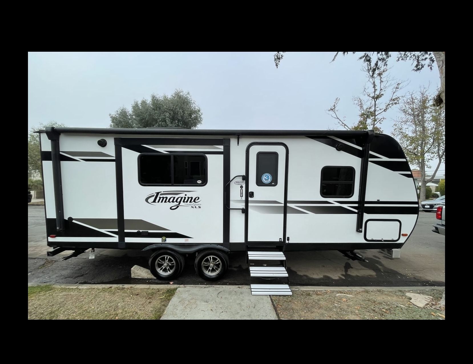 2021 Grand Design Imagine xls 22rbe Travel Trailer for rent in Huntington Beach, CA - RVnGO