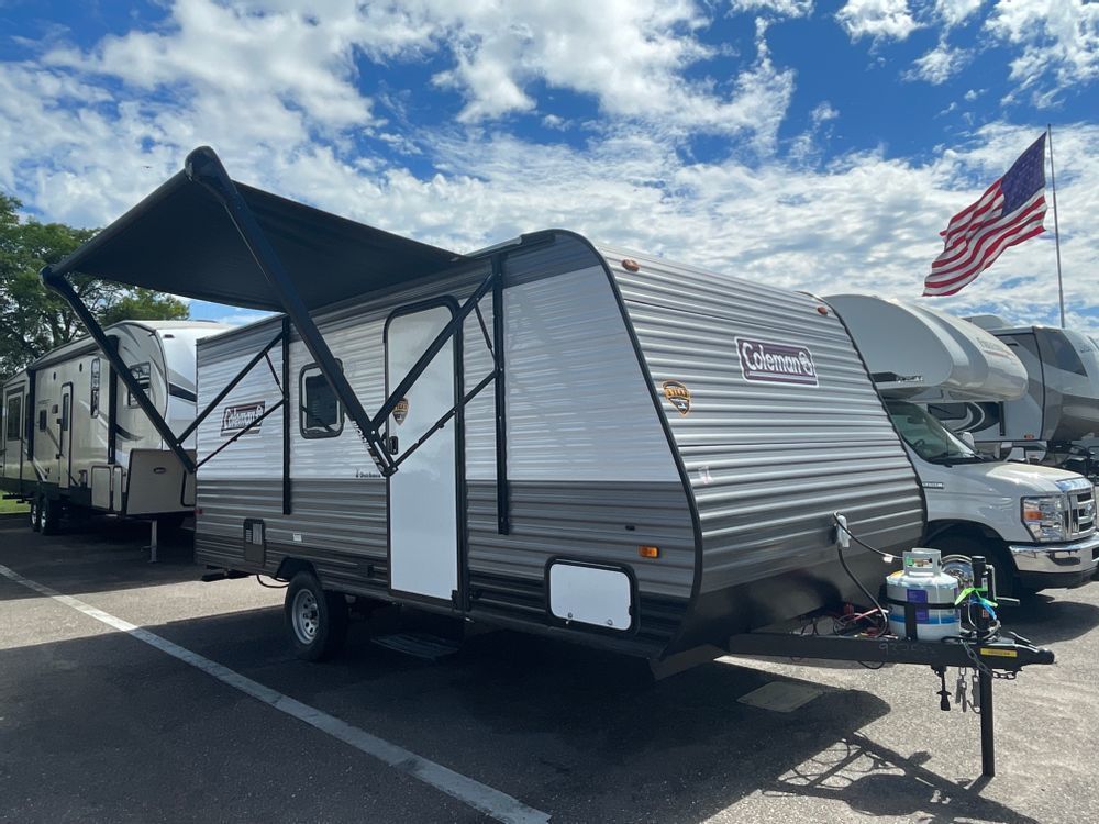 2022 Coleman Lantern Travel Trailer for rent in Grand Ridge, FL - RVnGO