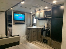 Travel Trailer main photo thumbnail