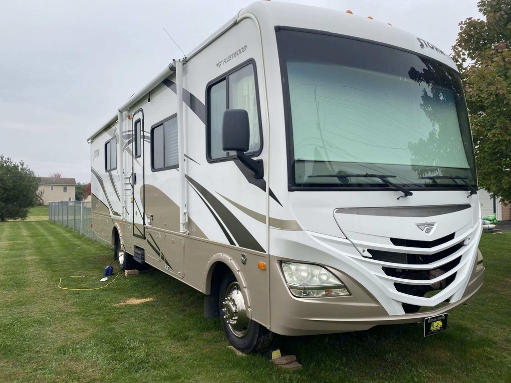 2011 Fleetwood Storm 32BH Class A Motorhome for rent in Chambersburg, PA - RVnGO