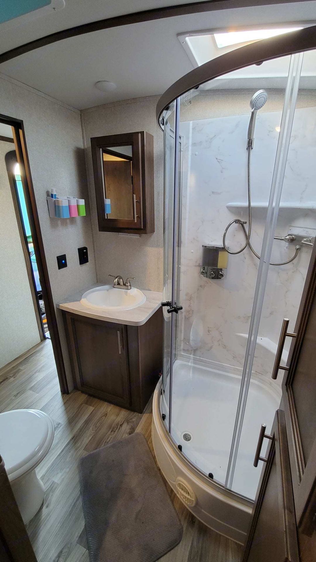 2020 Keystone Rv 31MBS Travel Trailer for rent in Puyallup, WA - RVnGO