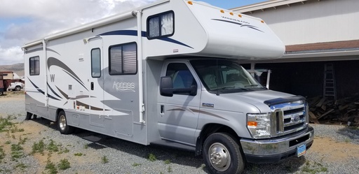 09 Winnebago Access