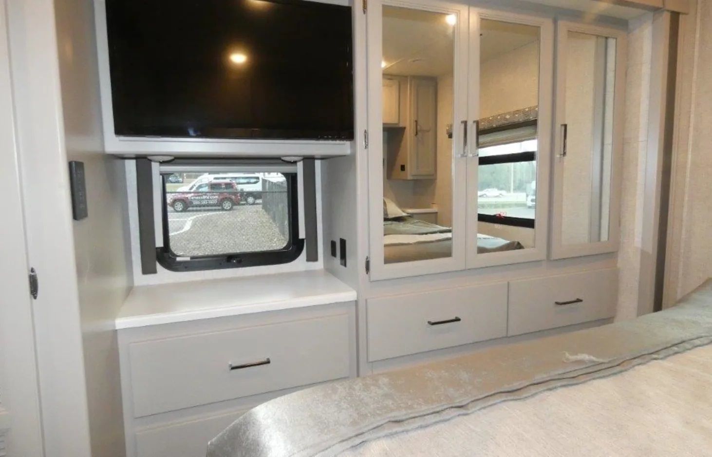 2021 Thor Motor Coach 34R Class C Motorhome for rent in San Jose, CA - RVnGO