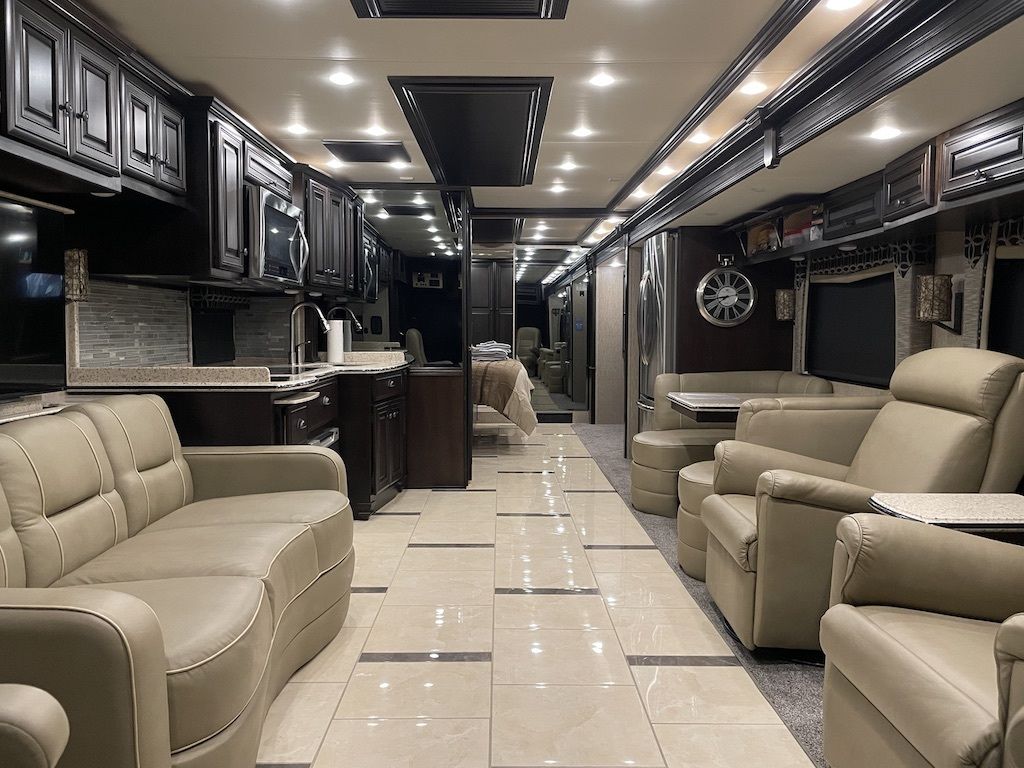 2015 Newmar Dutchstar 4369 Class A Motorhome for rent in Indianapolis, IN - RVnGO