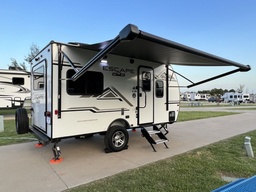 Travel Trailer main photo thumbnail