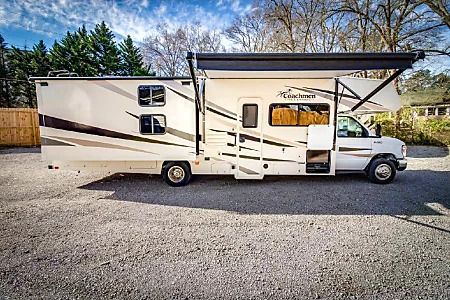 2020 Coachmen Freelander Class C Motorhome for rent in Moraine, OH - RVnGO