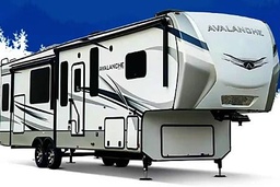 Fifth Wheel main photo thumbnail