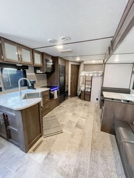 Travel Trailer main photo thumbnail