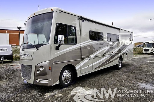2018 Itasca Sunstar LX Class A Motorhome for rent in Spokane Valley, WA