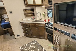 Travel Trailer main photo thumbnail