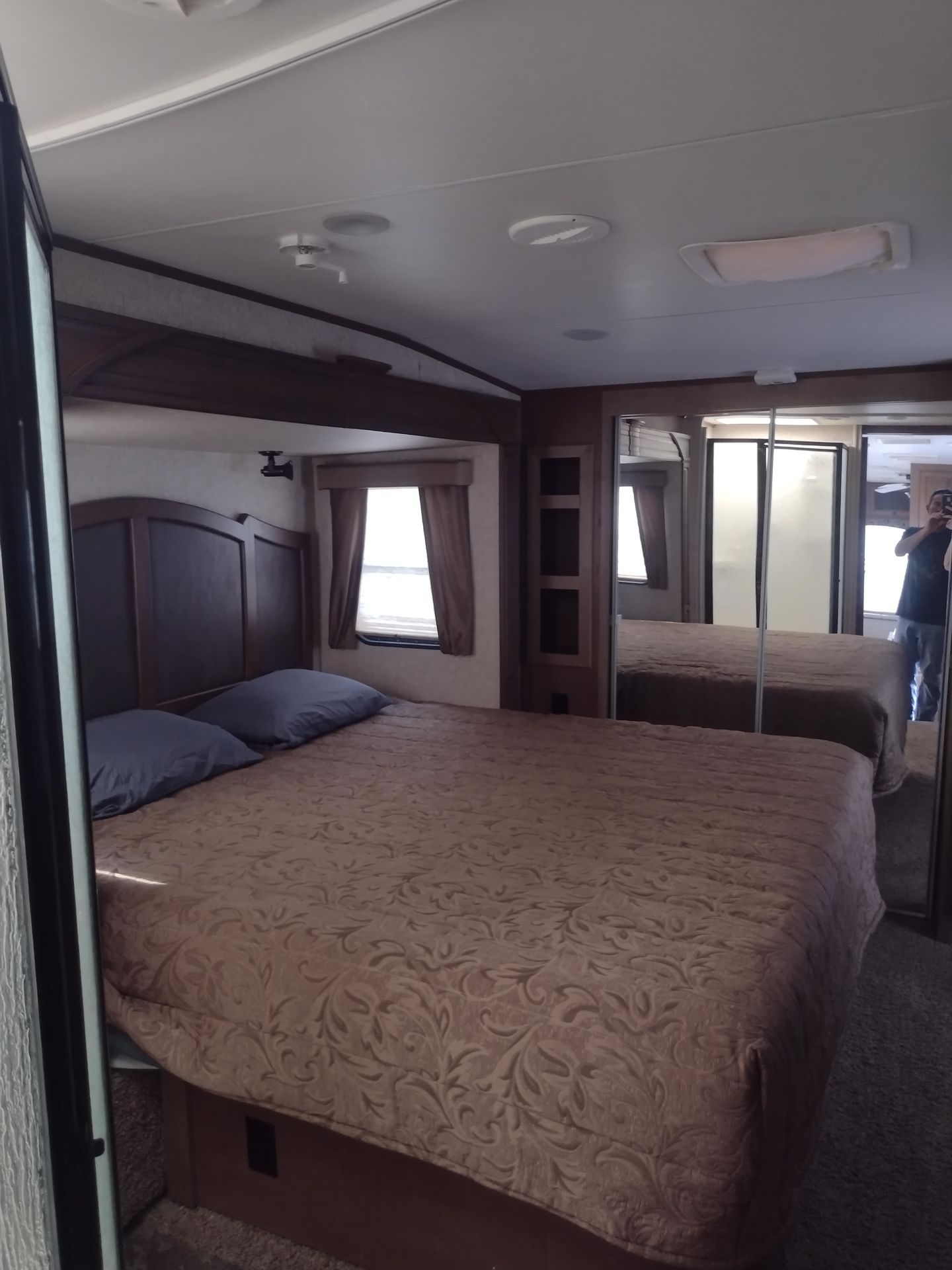 2011 Heartland Bighorn Fifth Wheel for rent in Safford, AZ - RVnGO